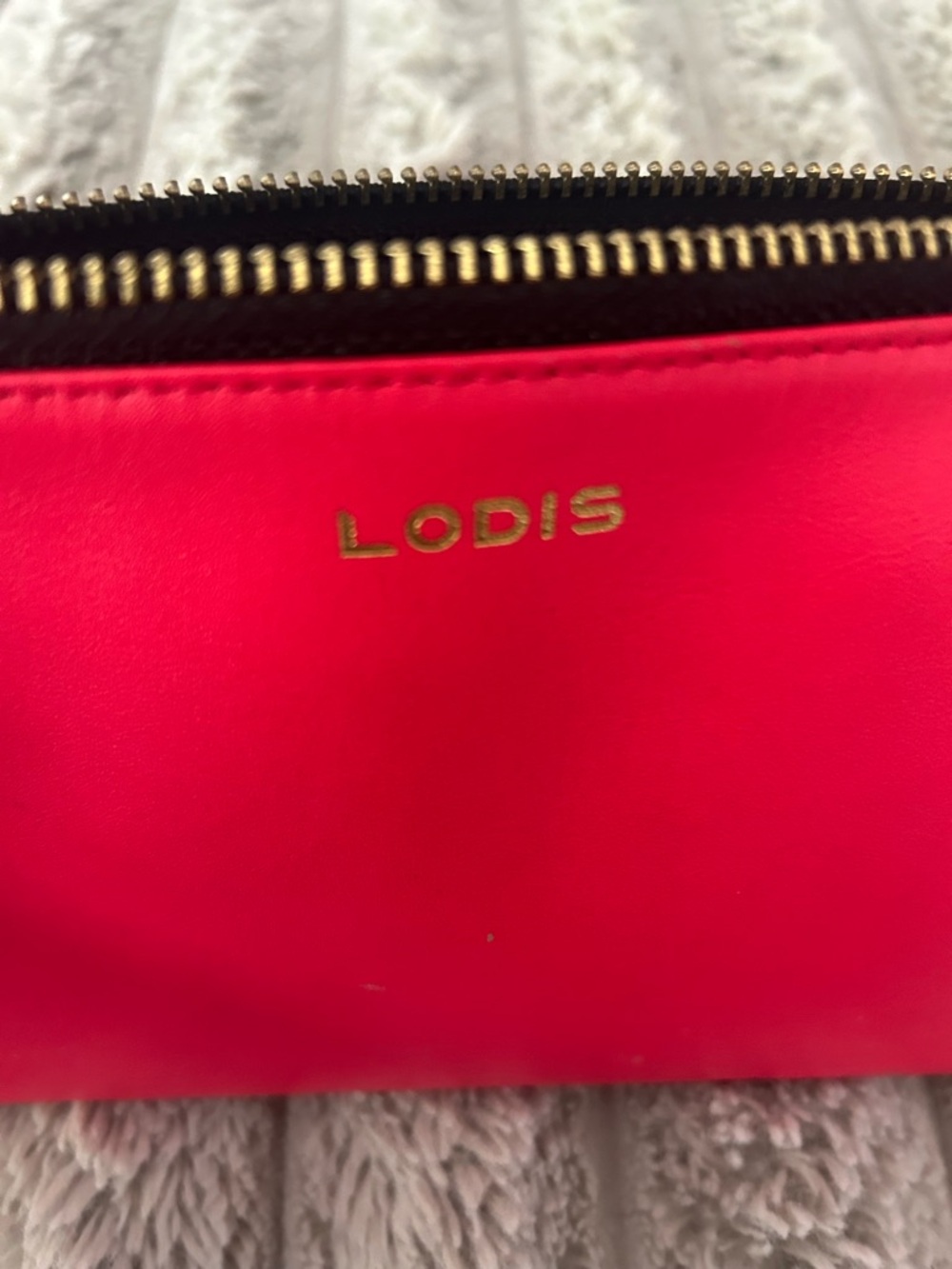 Lodis Red Wristlet Clutch - Sleek Everyday Carry with coral strap - Picture 3 of 5